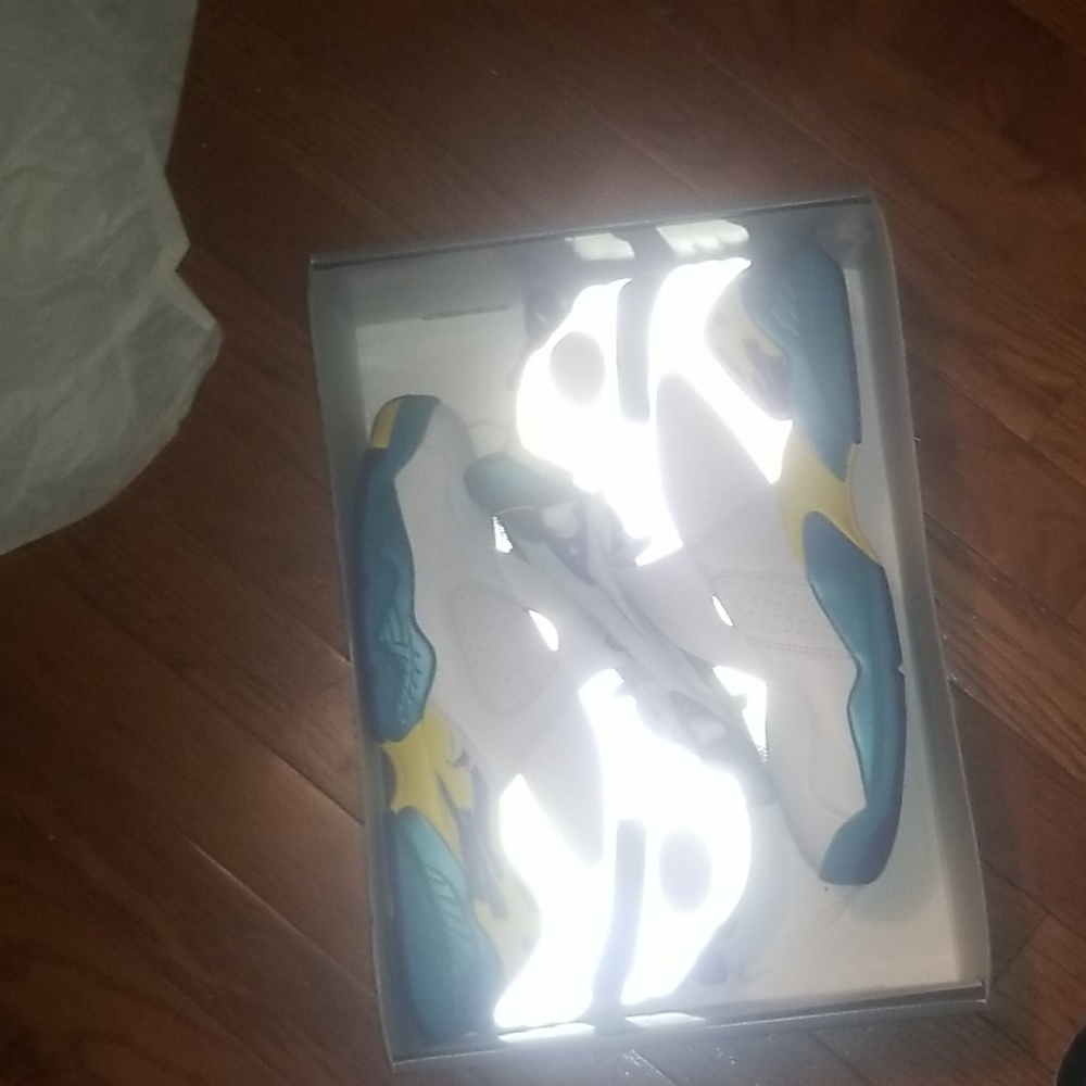 Shoes - Picture 2 of 2
